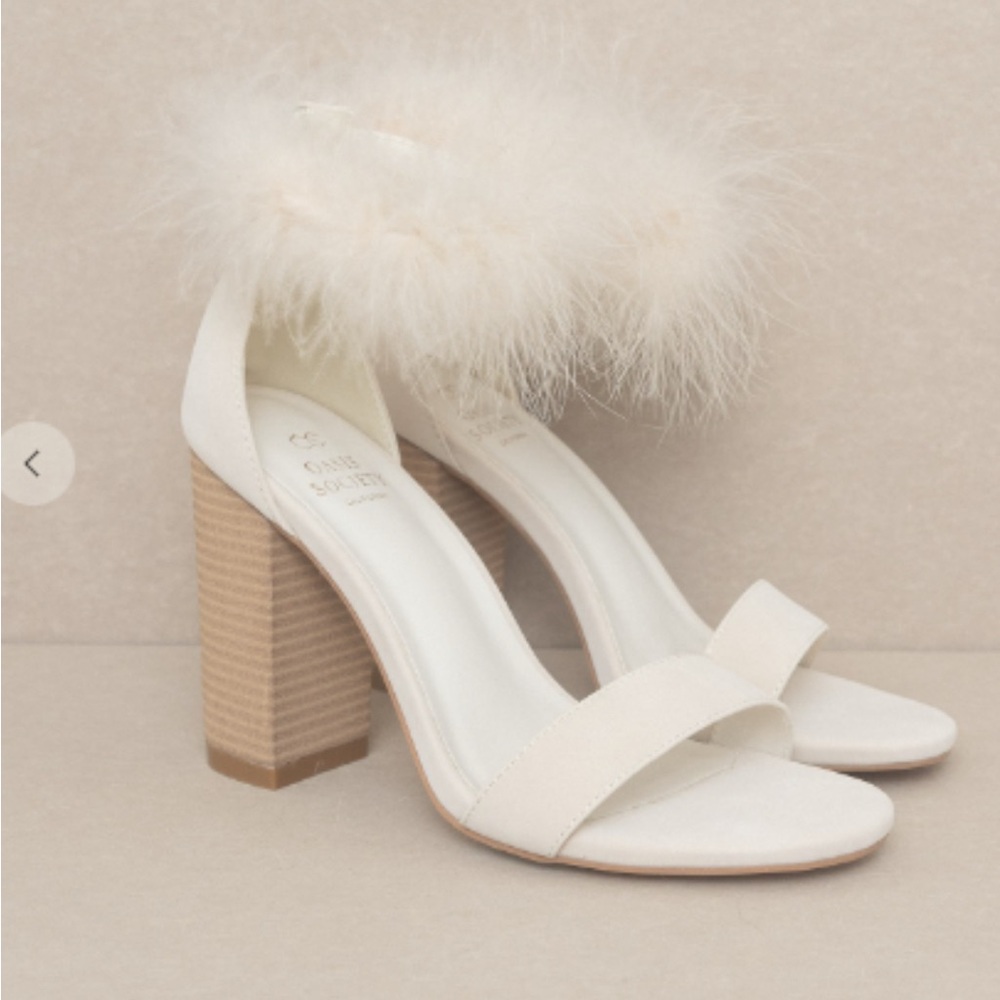 Elegant White Heeled Sandals